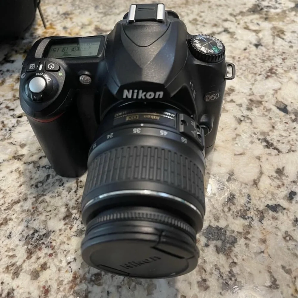 Nikon D50 Black DSLR with Zoom Lens